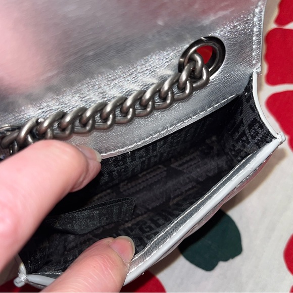 Kurt Geiger NWT/NIB! Micro Kensington Eagle Silver Quilted Leather Crosabody bag - Picture 6 of 7